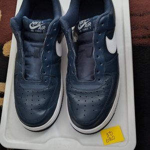 Men's Air Force Ones size 9.5